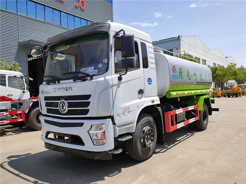 洒水车2.jpg